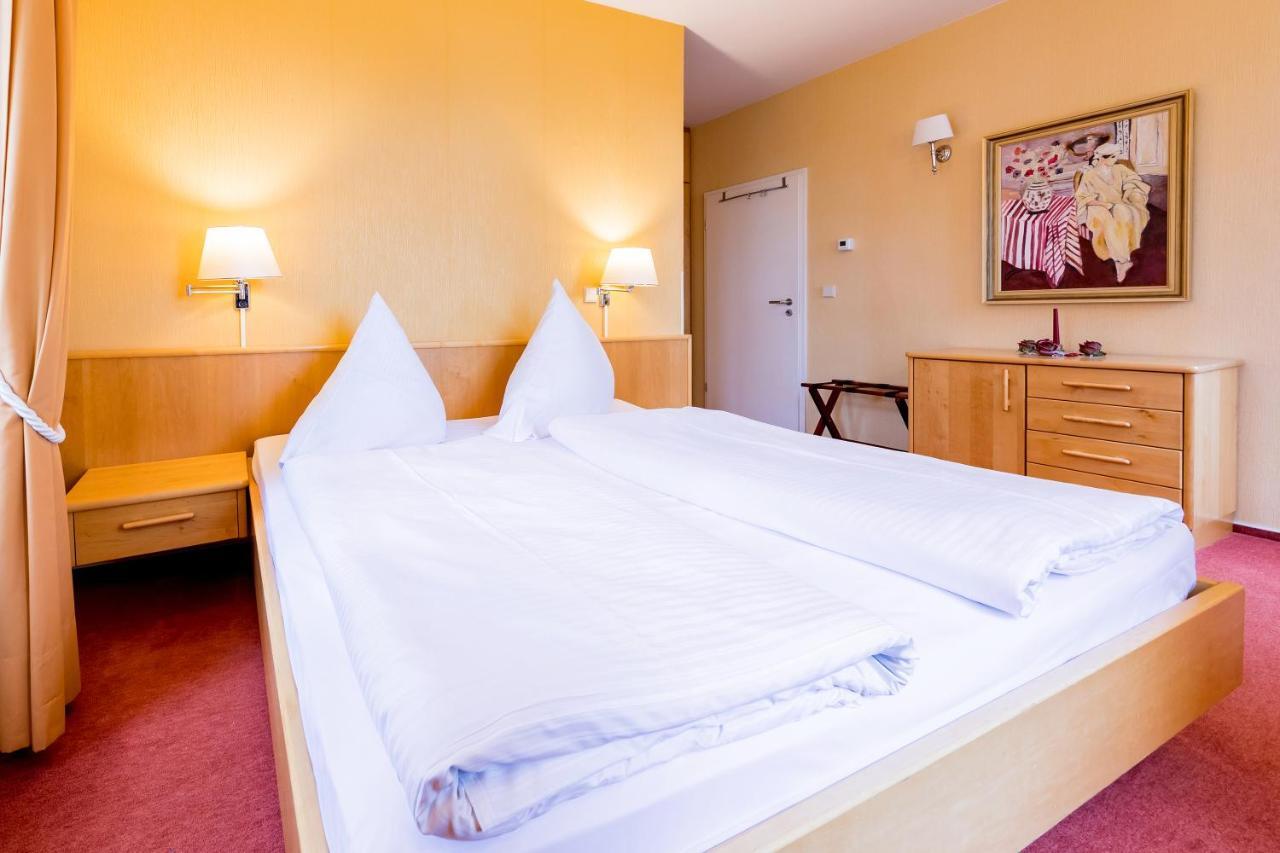 Schlosshotel Eyba Bad Blankenburg Esterno foto