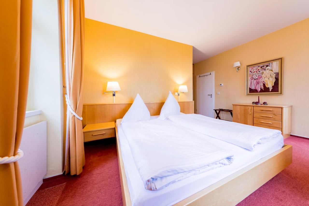 Schlosshotel Eyba Bad Blankenburg Esterno foto